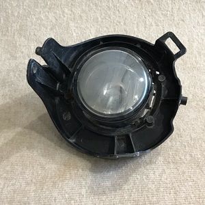 Nissan Pathfinder Fog Light Lamp RH Right Passenger Side OEM 26150-EA500 Valero